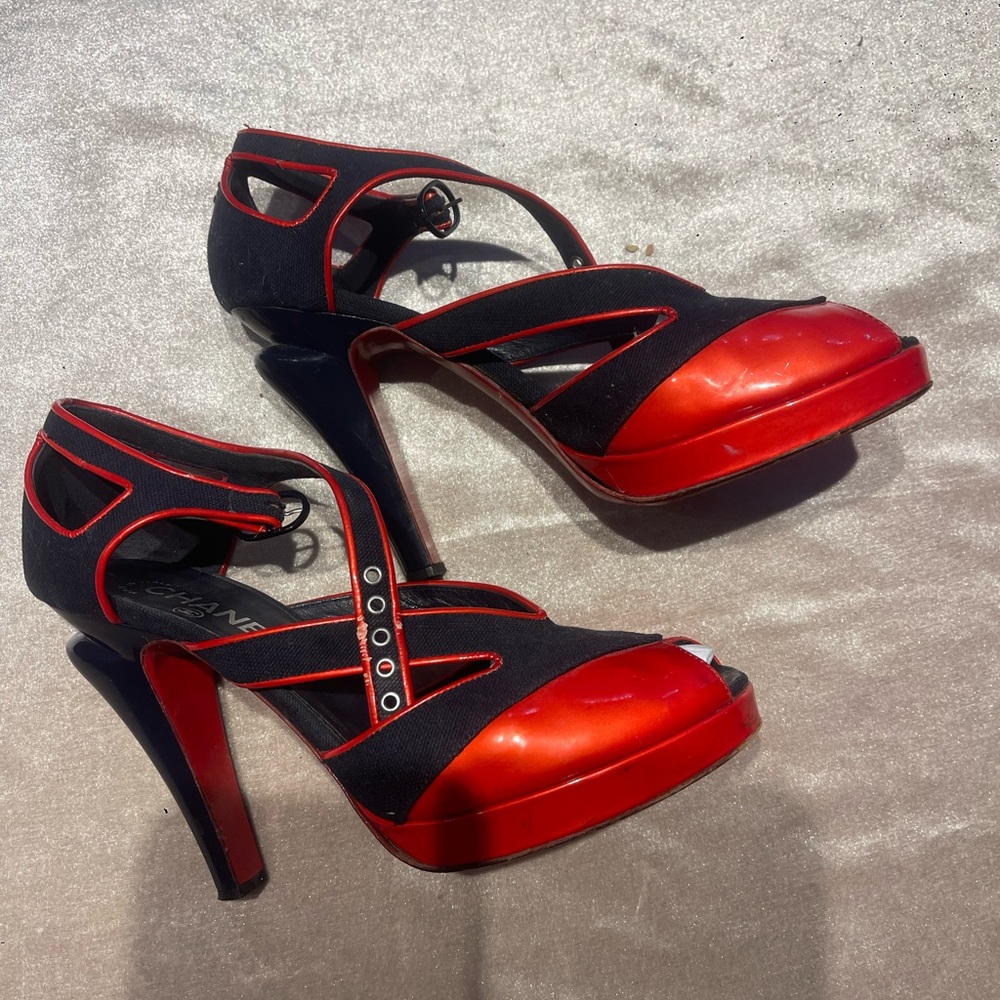 Authentic CHANEL Y2K Denim & Red Peep Toe Heels – Iconic Rare Statement Shoes! 🔥
